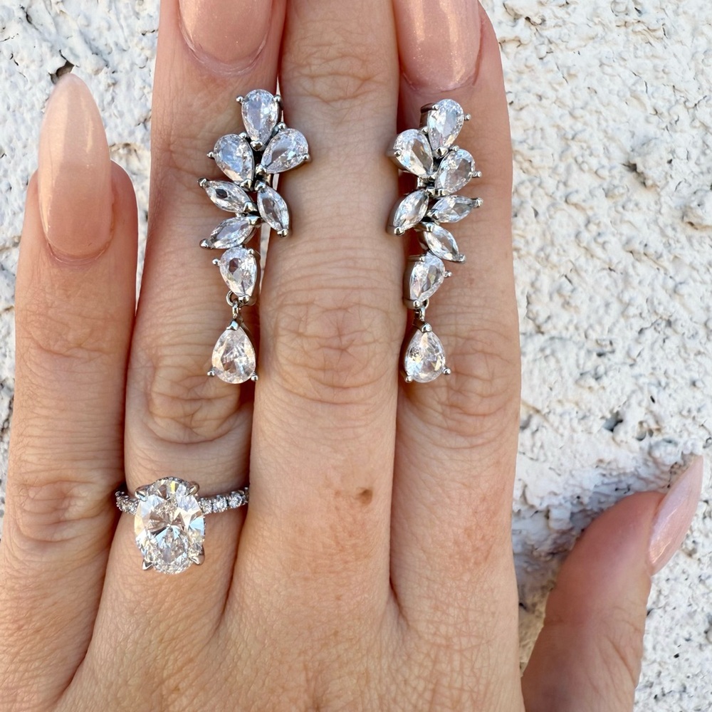 SOLD!! 
Pear 🍐 And Marquis CZ Gemstone Earrings